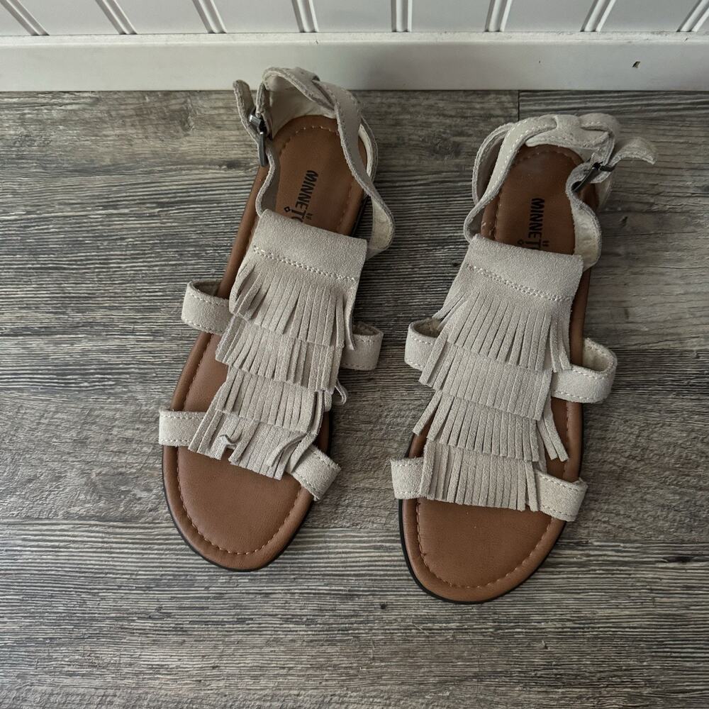 Minnetonka Maui Fringed Sandals Taupe Suede Size 9